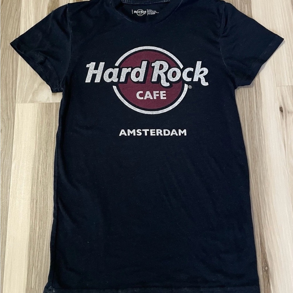 Hard Rock Cafe Black and Red Short Sleeve Tee